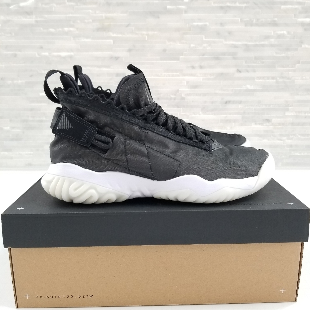 Size 11 New JORDAN Proto-React Sneakers